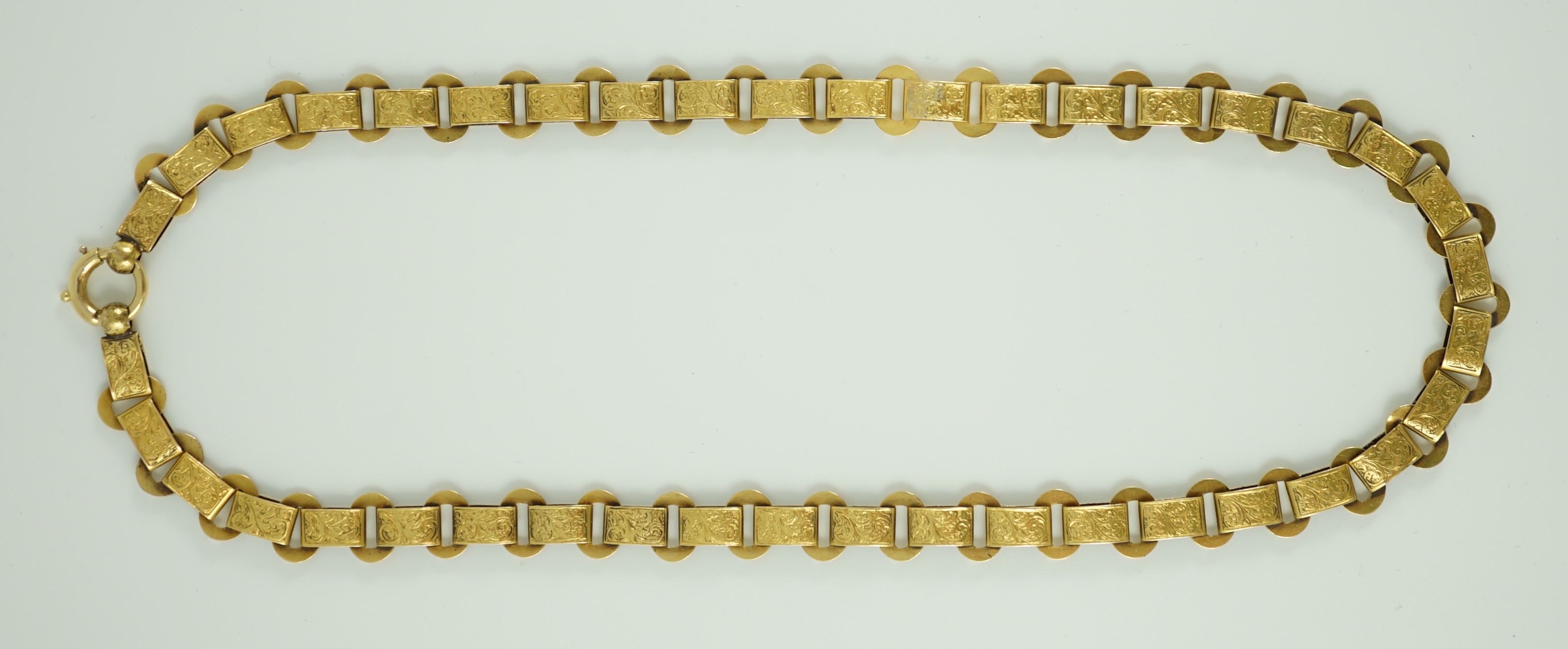 A Victorian 15ct gold necklace